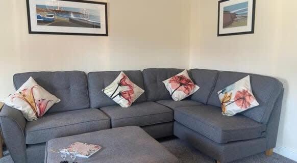 Seaside View Apartment - Sunny Bright Two Bedroom Apartment - Lift Inside Filey Exterior photo