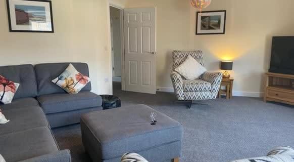 Seaside View Apartment - Sunny Bright Two Bedroom Apartment - Lift Inside Filey Exterior photo